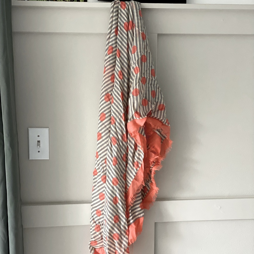 Beautiful Marc by Marc Jacobs scarf/wrap.